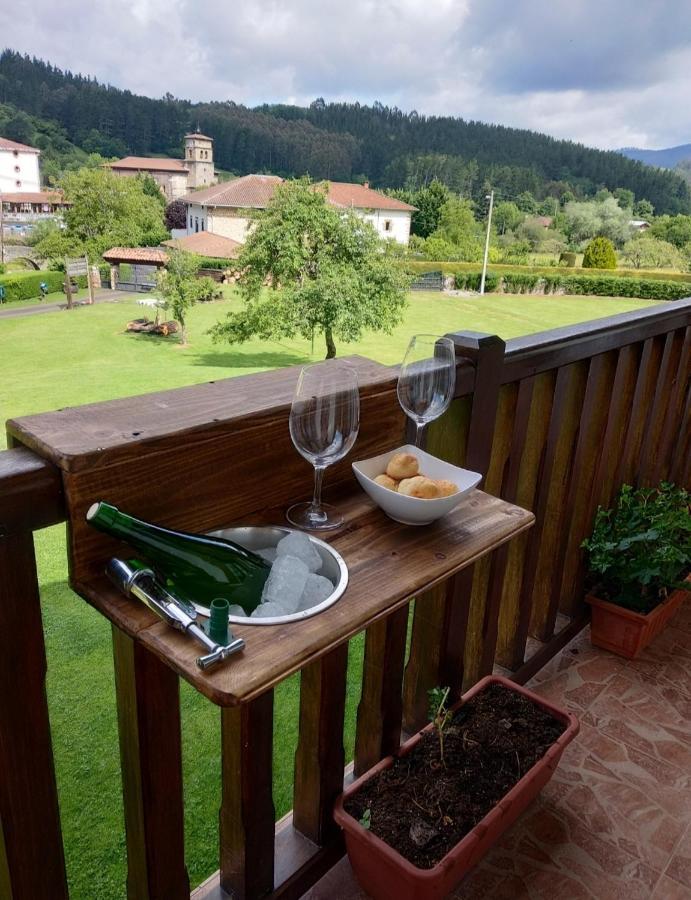 Lezamakoetxe Guest House Sopuerta Exterior foto